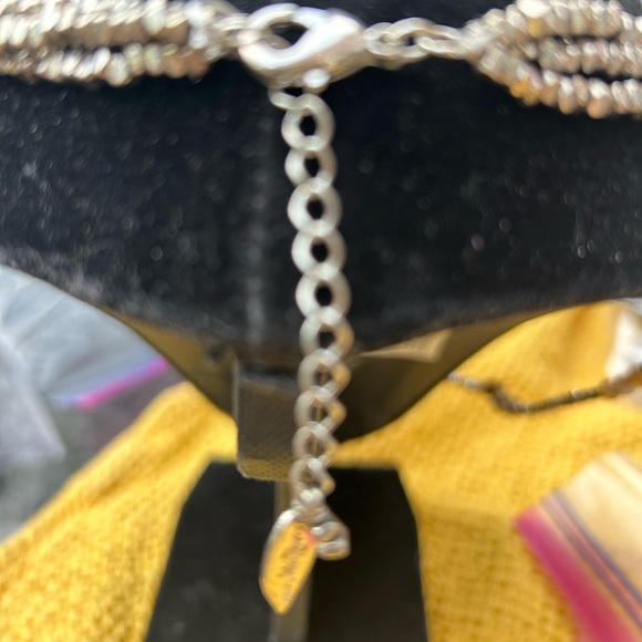 NWOT Beautiful Wood and Bead Necklace 9” Length - Picture 3 of 3